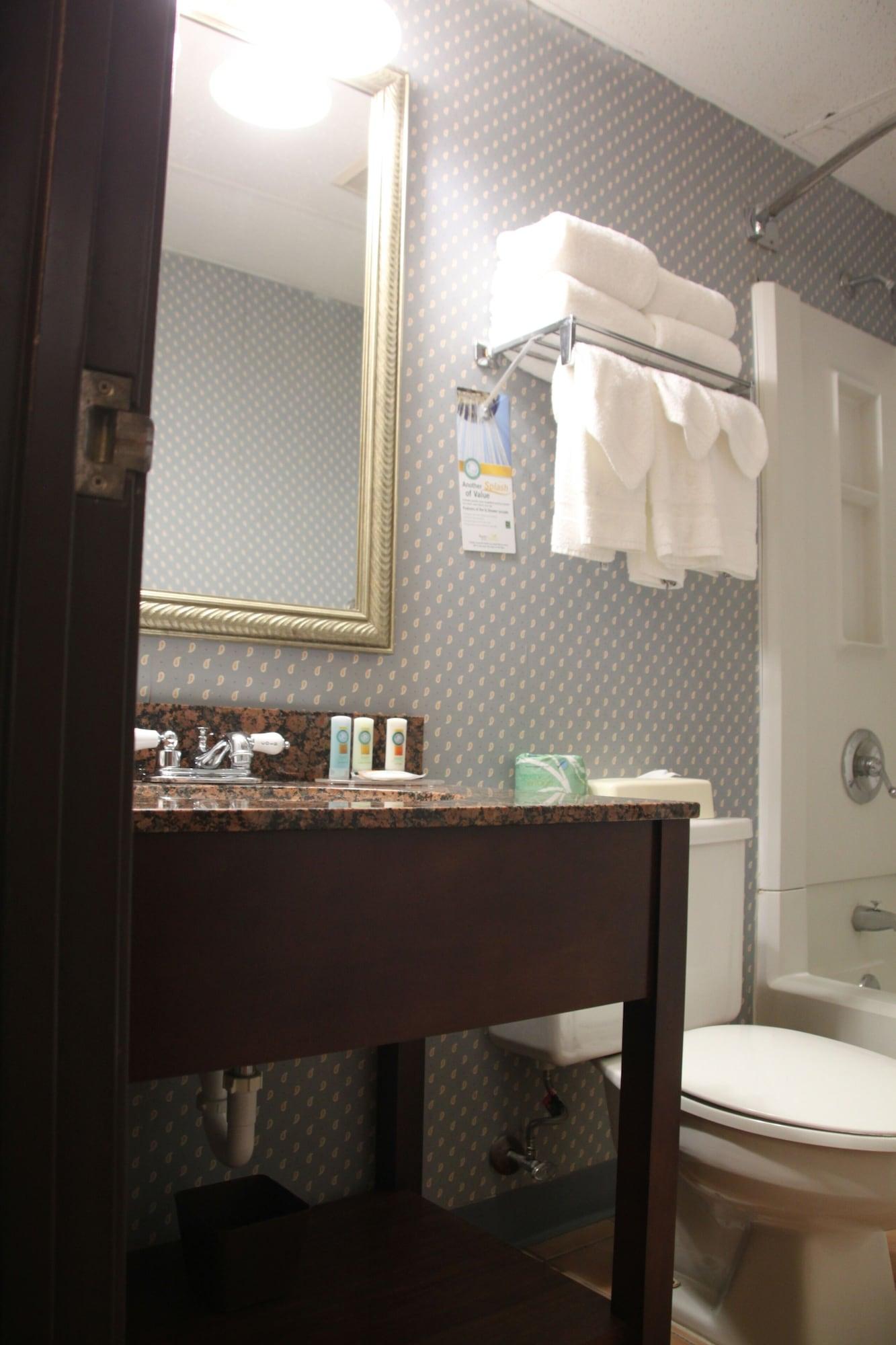 Quality Inn Cortland - University Area Экстерьер фото