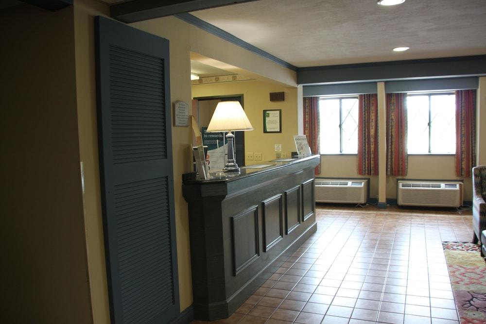 Quality Inn Cortland - University Area Экстерьер фото