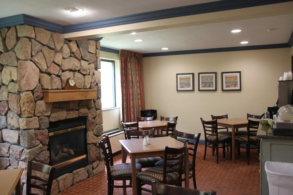Quality Inn Cortland - University Area Экстерьер фото