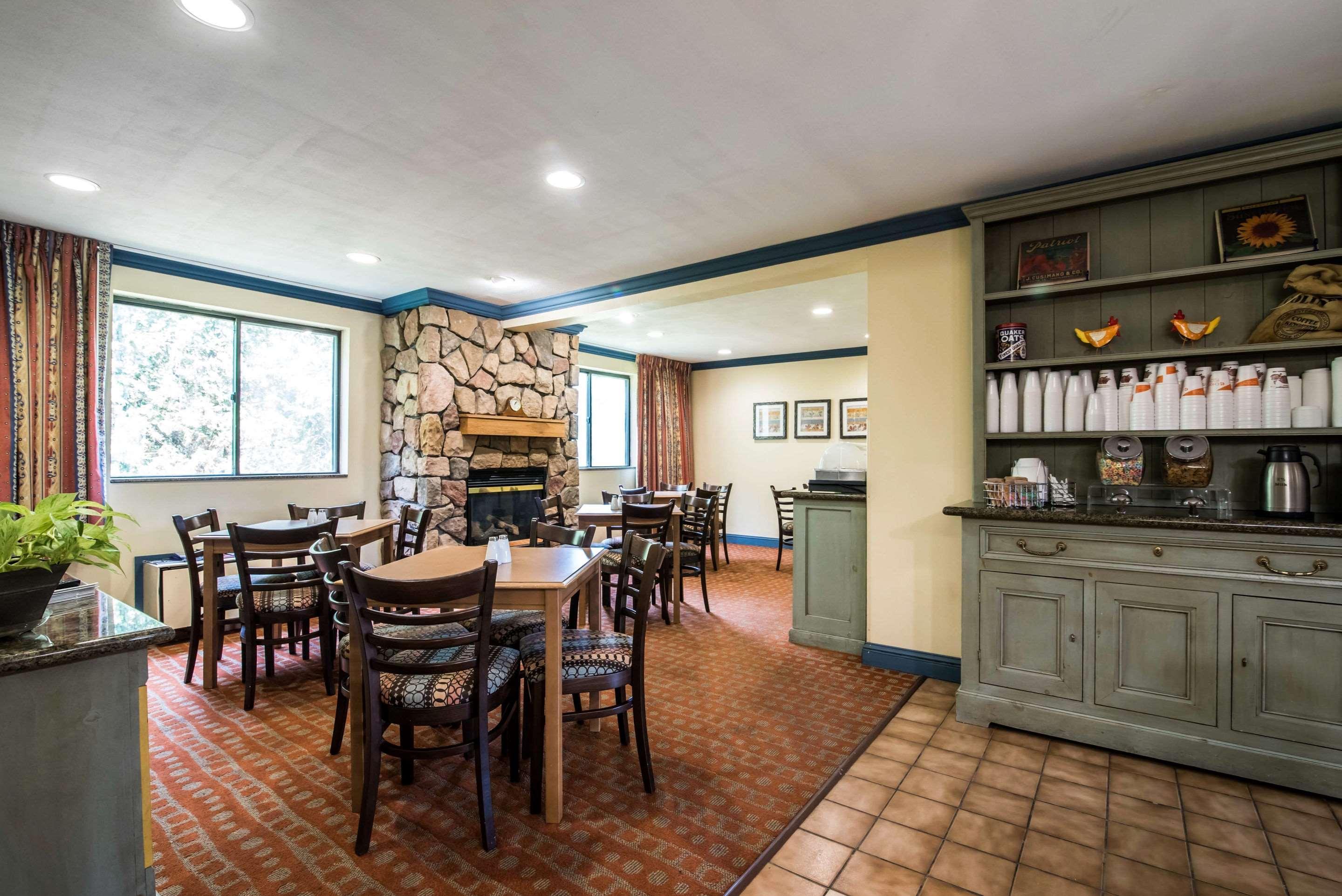 Quality Inn Cortland - University Area Экстерьер фото